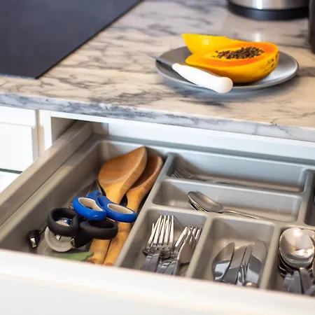 Lovelystay - Dirk Almada 3º T *