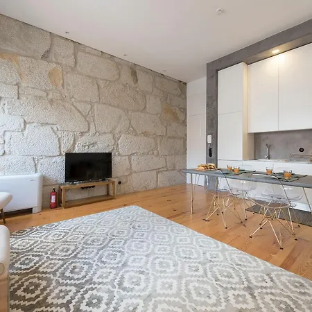 Lovelystay - Dirk Almada 3º T *